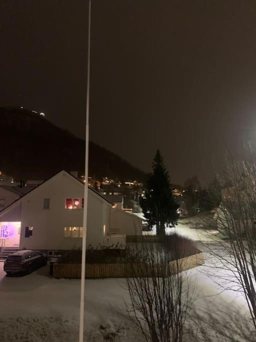 Fin Leilighet I Tromsdalen. Διαμέρισμα Τρόμσο Εξωτερικό φωτογραφία